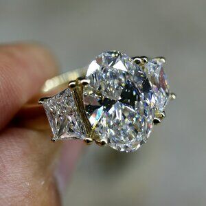 8.00 Carat Oval Trapezoid Lab Grown Diamond Ring Yellow Gold – Handmade in L